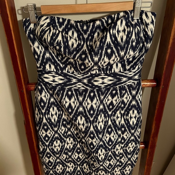 Banana Republic strapless blue & white mini dress in ikat print - Picture 3 of 7